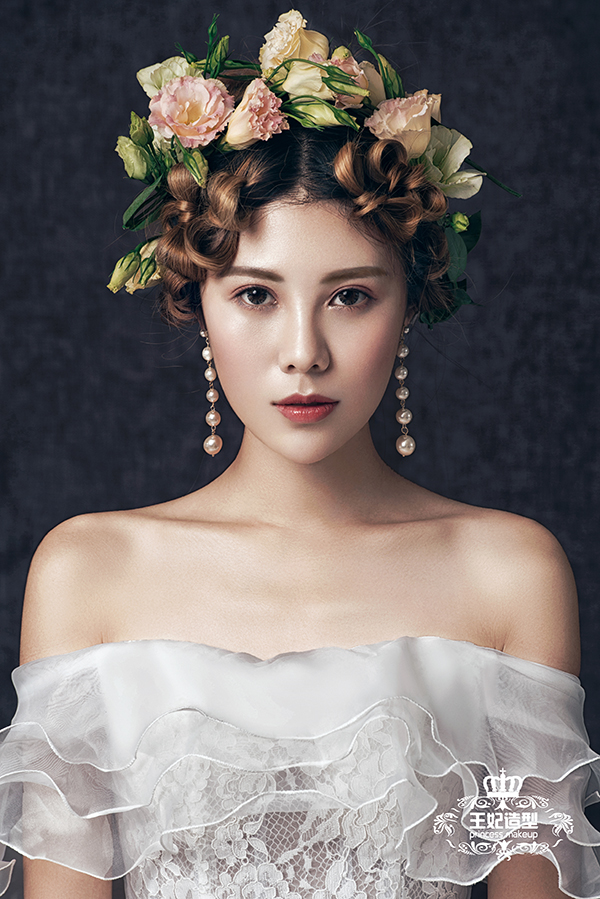 ��ױ���У���ֻ�����ʵģ�������ʵ��